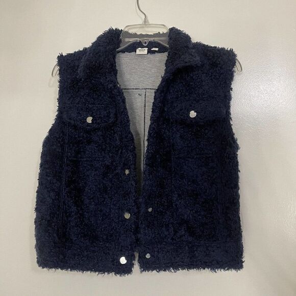GAP soft Fuzzy blue cropped snap vest size Medium - Picture 1 of 5